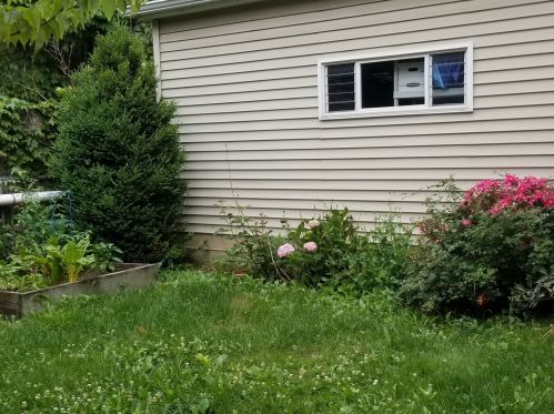 1645 Bell Ave, Chicago IL 60618-1957 exterior