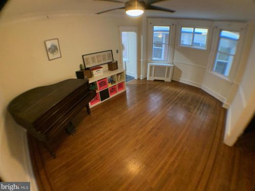 7026 Greene St, Philadelphia, PA 19119-3439