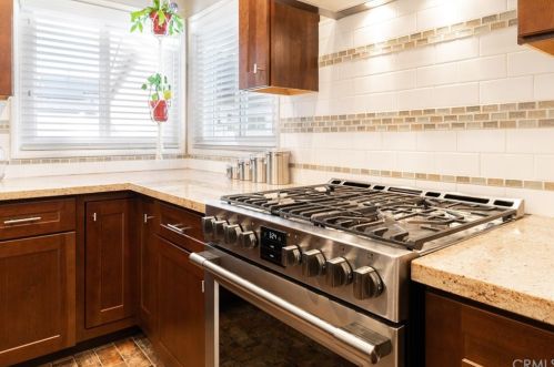 1352 Hill Ave, Fullerton CA 92833-4010 exterior