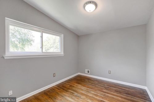 11404 Fairoak Dr, Silver Spring MD  20902-3137 exterior