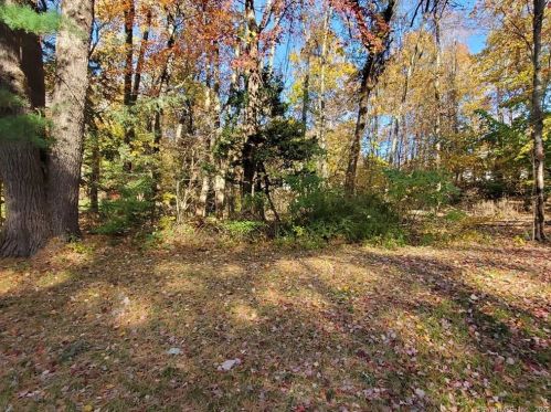 18 Mountain View Dr, Torrington CT 06791-1120 exterior