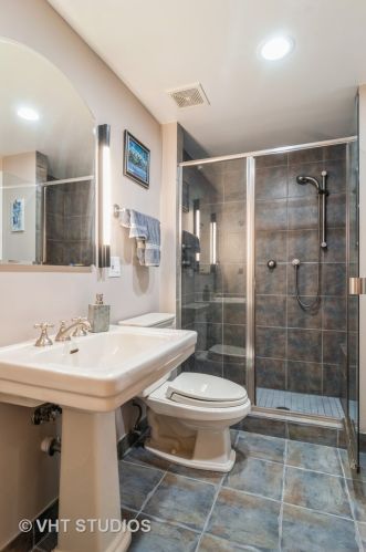 4541 Hermitage Ave, Chicago IL 60609-3811 exterior