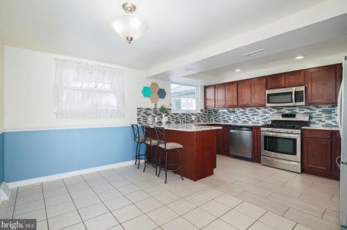 3449 Aubrey Ave, Philadelphia, PA 19114-3601