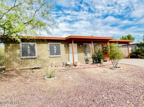 5689 Cassia Way, Tucson, AZ 85706-3411