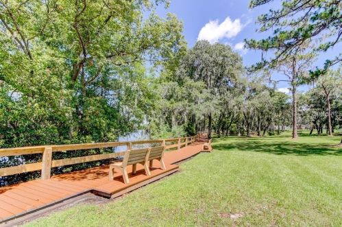 527 Broxburn Ave, Tampa FL  33617-7823 exterior