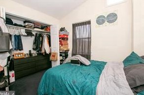 2047 Green St, Philadelphia PA 19130-3111 exterior