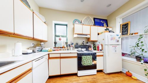 1922 Wilson Ave, Chicago IL 60625-3760 exterior