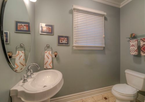 4340 Mozart St, Chicago IL 60618-1528 exterior