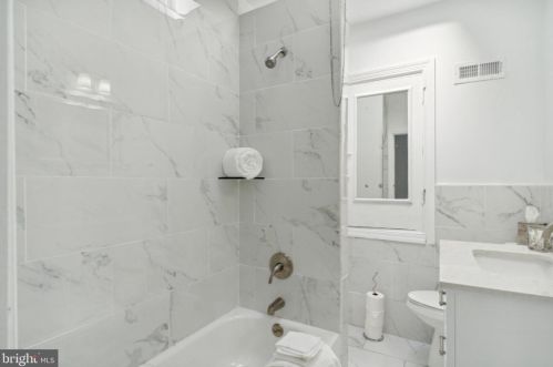 6225 Delancey St, Philadelphia PA 19143-1019 exterior