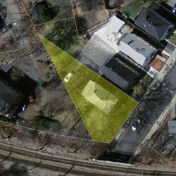 33 Elliot St, Newton MA  02461-1604 aerial view