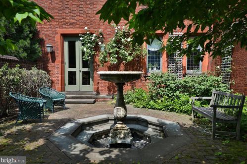 455 Chestnut Hill Ave, Philadelphia PA 19118-2712 exterior