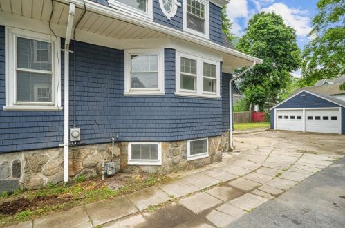 46 Circuit Dr, Providence RI  02905-3715 exterior