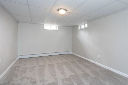 109 Bretton Rd, Springfield MA 01119-2805 exterior