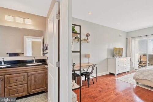 1924 Manton St, Philadelphia PA 19146-3811 exterior