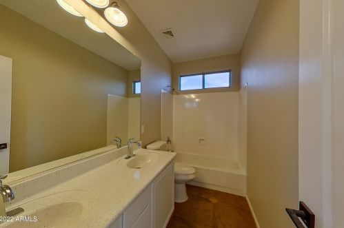 2602 Cavalry Dr, Phoenix AZ 85086-6616 exterior