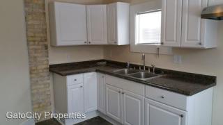 2846 Holton St, Milwaukee WI  53212-2522 exterior