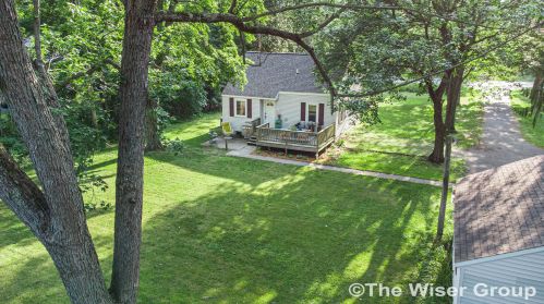 4496 Dangl Rd, Meskegon MI 49444-9715 exterior