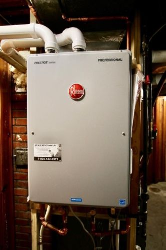 2351 Allender Ave, Pittsburgh PA 15220-3903 exterior