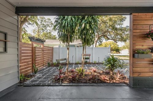 8109 Fielding Ave, Tampa FL  33604-2911 exterior