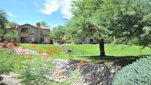 7050 Sunrise Dr, Tucson AZ 16105-1317 exterior