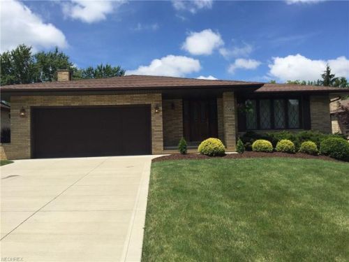 2740 Fleger Dr, Cleveland OH  44134-6437 exterior