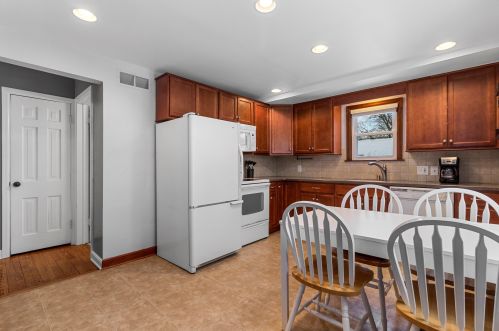 3430 89, Milwaukee WI 53222-3650 exterior