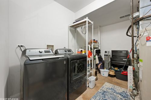 2318 Montana St, Chicago IL 60614-2220 exterior