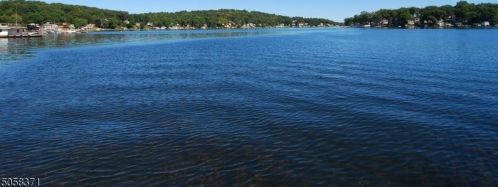 13 Pt Pleasant Rd, Hopatcong NJ 07843-1323 exterior