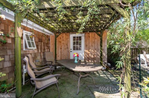 210 Brookletts Ave, Easton MD 21601-2915 exterior