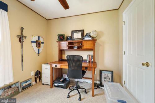 4659 Lambert Dr, Alexandria VA  22311-4942 exterior