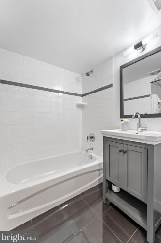 408 4th St, Washington DC  20003-2005 exterior