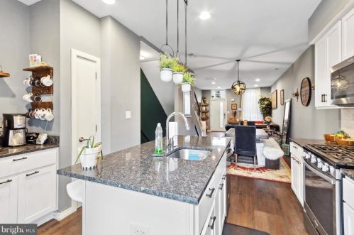 1910 Cumberland St, Philadelphia PA  19125-0037 exterior