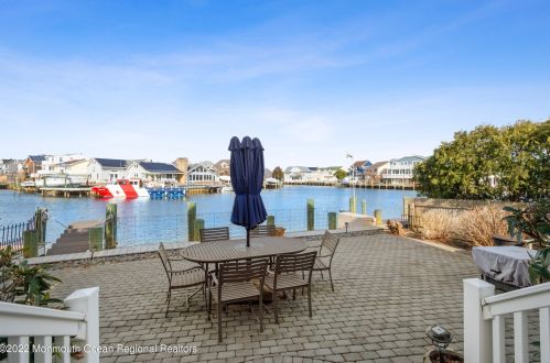 1666 End Dr, Point Pleasant Beach NJ 08742-5143 exterior