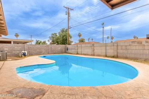 3820 Bethany Home Rd, Phoenix AZ 85015-2507 exterior