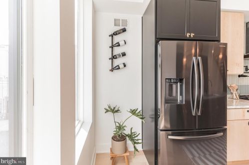 1613 2nd St, Philadelphia PA 19122 exterior