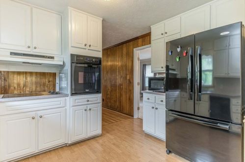 2304 Amber Wood Dr, Lithonia GA 30078-6131 exterior