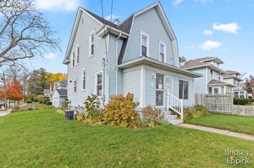 1525 Marshall Ave, Grand Rapids, MI 49507-2033