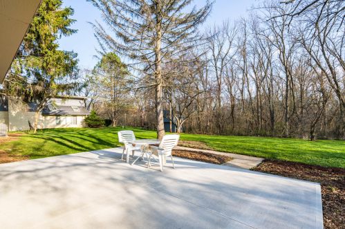 229 Bergen Dr, Milwaukee WI  53217-2308 exterior