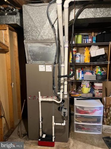 217 Summit Ave, Blenheim NJ  08012-4112 exterior