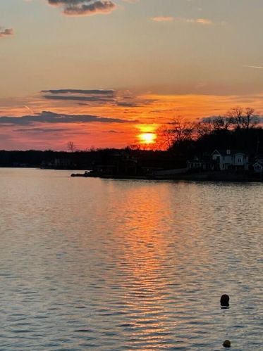 952 Eagle Lk Dr, Kalamazoo MI 49009-8429 exterior