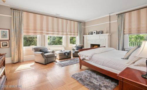 1 North St, Greenwich CT 06831-2701 exterior