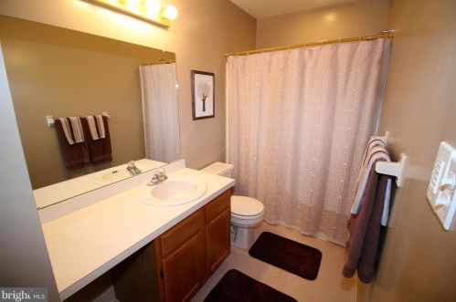 135 Edwin Ave, Trenton NJ 08610-4420 exterior