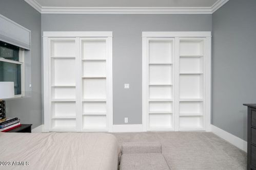 3302 51st St, Phoenix AZ  85018-6612 exterior