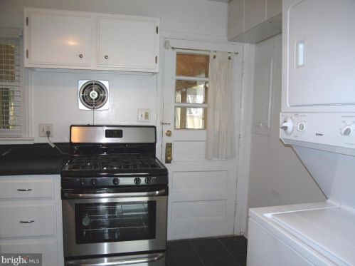 6621 Cavalier Dr, Alexandria VA 22307-1307 exterior