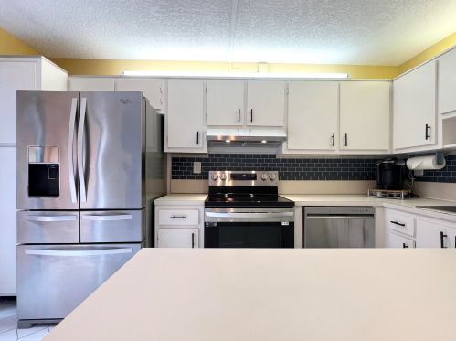 542 27 Way, Boynton Beach FL 33435-7916 exterior