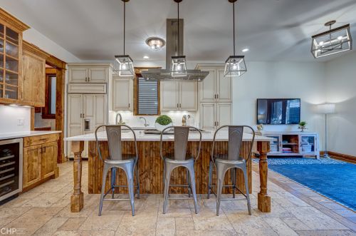 2732 Marshfield Ave, Chicago IL 60614-1016 exterior