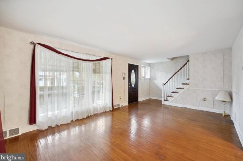 1104 Mulberry St, Chester, PA 19015-3046