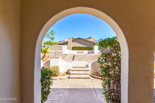 15202 10th St, Phoenix AZ  85022-3738 exterior