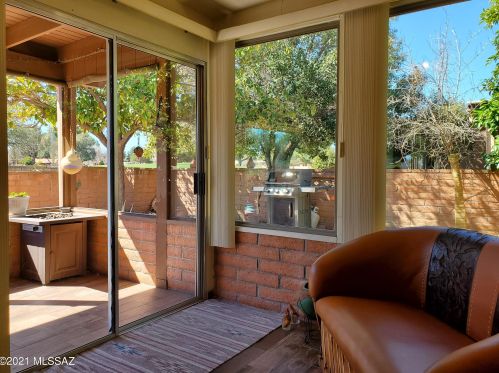 1086 Paseo Iris, Green Valley AZ 85614-3644 exterior