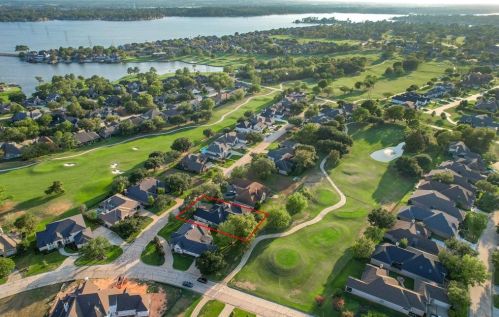 11 Greenview St, Montgomery TX 77356-8456 exterior